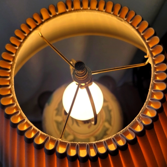 Chinoiserie 🎏 vintage lamp with original shade - Picture 6 of 15